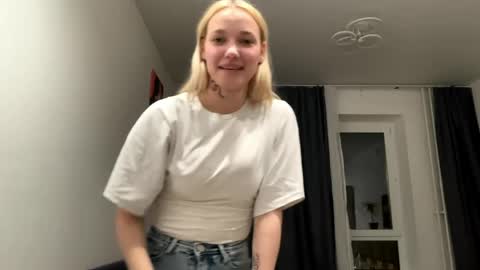 Snapshot of beckieapollo chatting on 06-02-26, 09:28 Kate online show from 06-02-26, 09:28