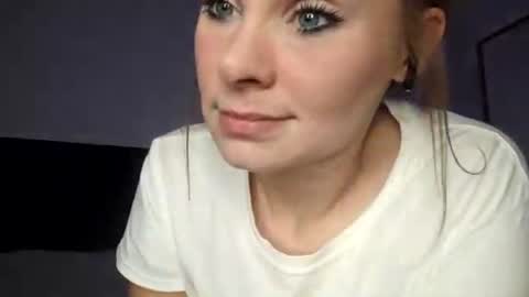 Snapshot of becky2994 chatting on 03-17-26, 08:28 BECKY BOO online show from 03-17-26, 08:28