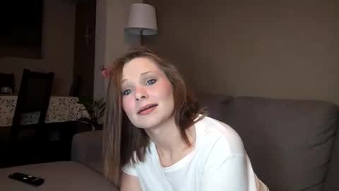 Snapshot of becky2994 chatting on 05-10-26, 03:44 BECKY BOO online show from 05-10-26, 03:44