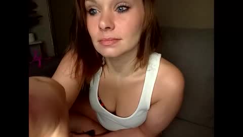 Snapshot of becky2994 chatting on 05-17-26, 01:03 BECKY BOO online show from 05-17-26, 01:03
