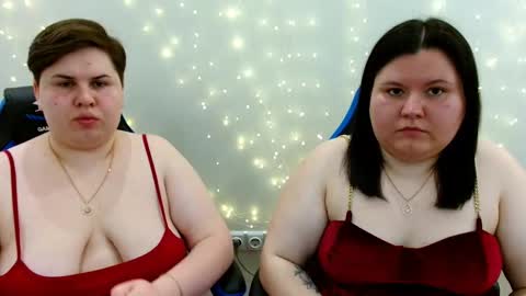 Snapshot of beckyandellen chatting on 05-30-26, 11:40 BeckyAndEllen online show from 05-30-26, 11:40