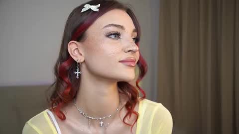 Melissa online show from 10-10-25, 01:54