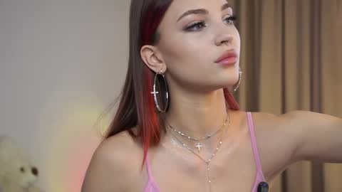 Melissa online show from 10-11-25, 01:09