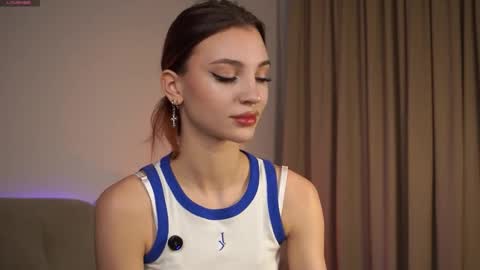 Melissa online show from 10-21-25, 03:13