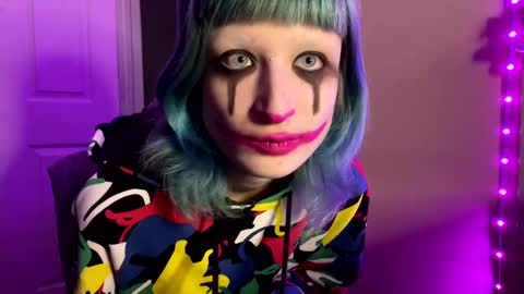 Beckytheclown online show from 12-11-24, 08:04