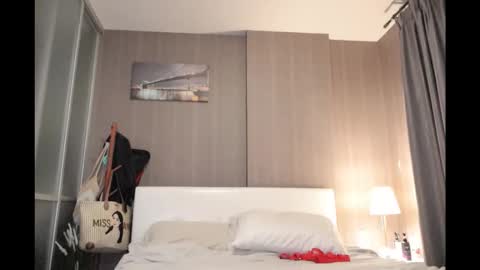 bee_thai online show from 04-10-26, 08:57