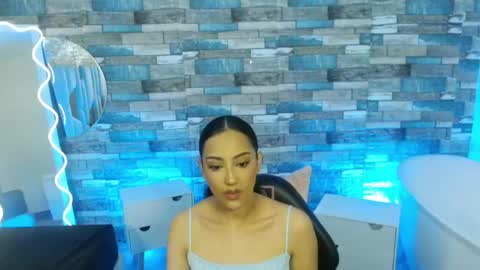 BELLA online show from 09-11-25, 02:28