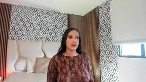 Snapshot of beella_tay1 chatting on 05-08-26, 12:54 BELLA online show from 05-08-26, 12:54