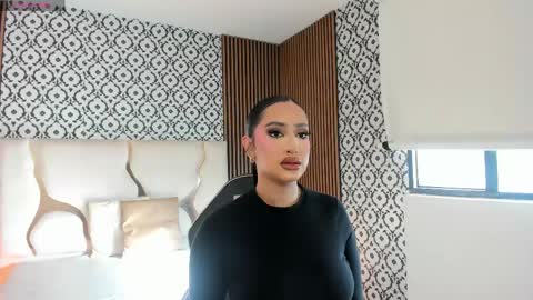 Snapshot of beella_tay1 chatting on 05-15-26, 12:01 BELLA online show from 05-15-26, 12:01