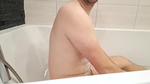 beenee3 online show from 02-17-25, 08:30