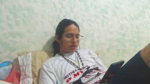 Snapshot of beentage chatting on 12-20-24, 05:14 Alex online show from 12-20-24, 05:14