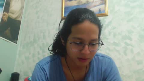 Snapshot of beentage chatting on 01-17-25, 04:28 Alex online show from 01-17-25, 04:28