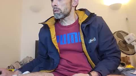 Snapshot of begbestuk chatting on 11-26-25, 01:28 begbestuk online show from 11-26-25, 01:28