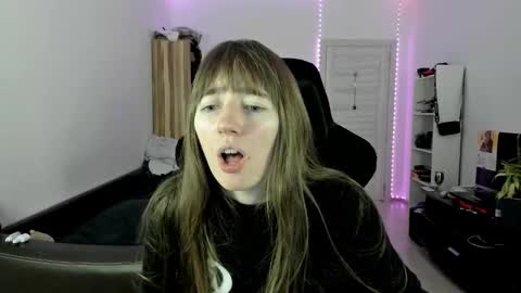 Snapshot of bekkareyes chatting on 11-18-25, 05:28 bekka online show from 11-18-25, 05:28