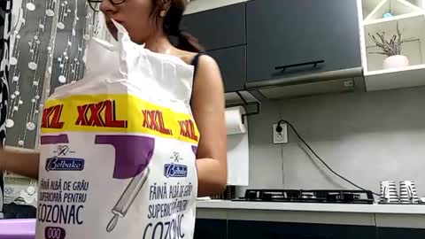 kevin and Bella online show from 12-29-24, 04:08