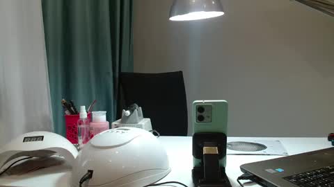 kevin and Bella online show from 01-10-25, 07:25