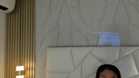 Snapshot of belacampbell chatting on 12-17-25, 05:13 Bela online show from 12-17-25, 05:13