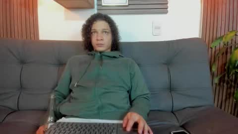 independent model online show from 10-06-25, 03:59