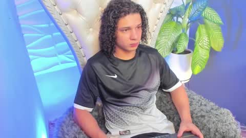 independent model online show from 10-16-25, 10:22