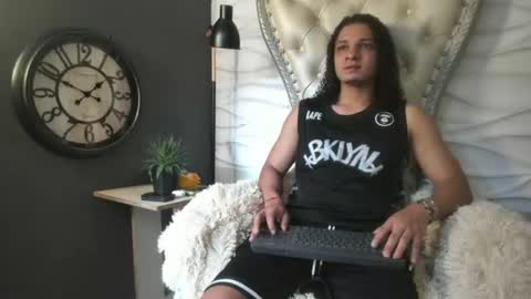 independent model online show from 06-23-26, 06:50