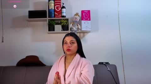 Snapshot of belasexxx chatting on 11-20-25, 07:35 bela online show from 11-20-25, 07:35