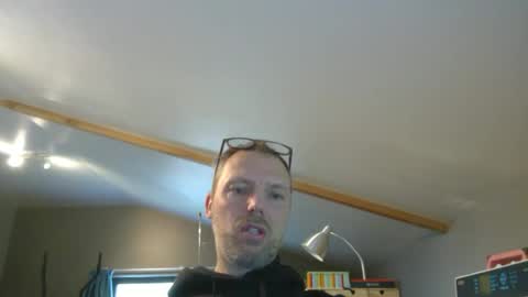 Snapshot of belgianordenary chatting on 02-15-25, 09:27 belgianordenary online show from 02-15-25, 09:27