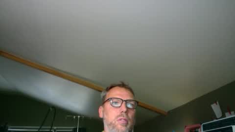 Snapshot of belgianordenary chatting on 10-17-25, 11:57 belgianordenary online show from 10-17-25, 11:57