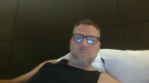 Snapshot of belgianordenary chatting on 11-17-25, 09:31 belgianordenary online show from 11-17-25, 09:31