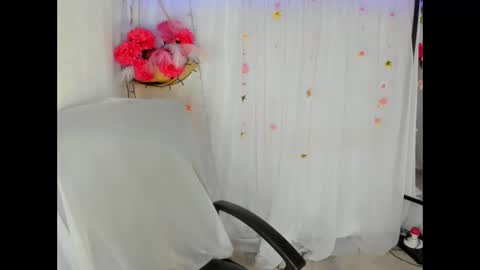 modelo independiente online show from 04-16-26, 10:01