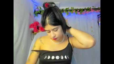modelo independiente online show from 04-22-26, 08:54