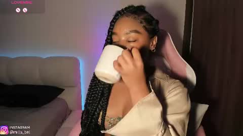 Snapshot of belkis_mills chatting on 07-16-26, 03:51 Belkis online show from 07-16-26, 03:51