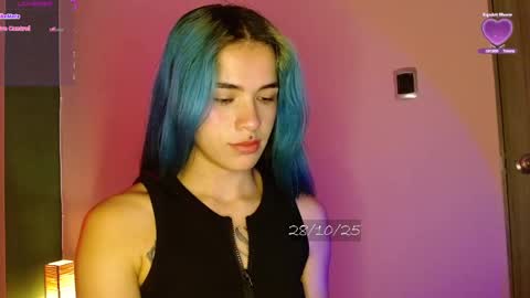   online show from 10-28-25, 05:37