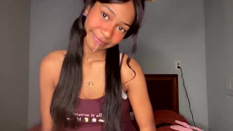 bella19sua online show from 11-24-25, 05:18