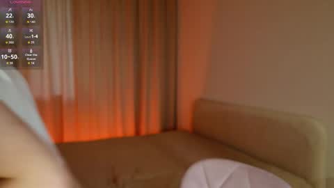 Snapshot of bella_amoury chatting on 04-26-26, 04:37 Bella online show from 04-26-26, 04:37