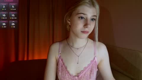 Snapshot of bella_amoury chatting on 05-09-26, 06:46 Bella online show from 05-09-26, 06:46