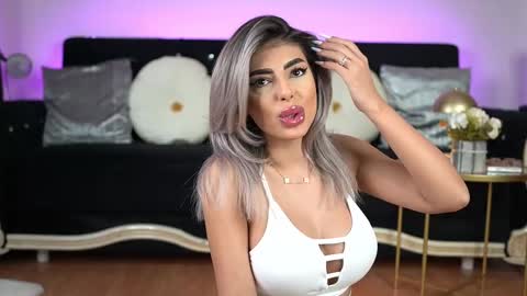 Emma  Bella online show from 02-21-25, 09:54