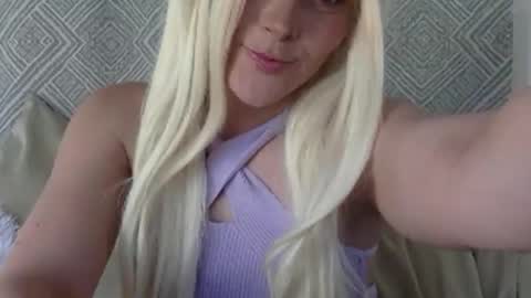 Snapshot of bella_bubble chatting on 10-03-25, 07:11 bella_bubble online show from 10-03-25, 07:11