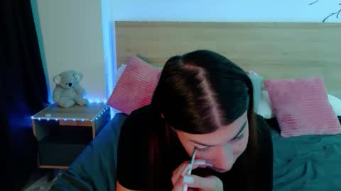 bella_davis_love online show from 12-13-25, 08:04