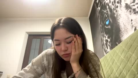 Hanna here Welcome  online show from 04-19-26, 05:01