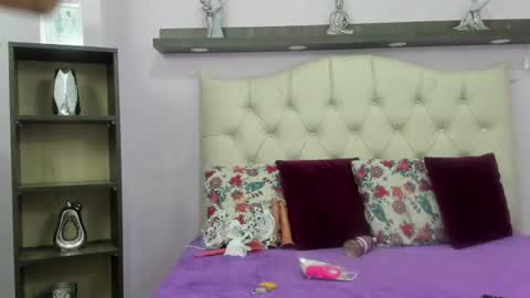 Snapshot of bella_ebony19 chatting on 06-23-26, 11:19 bella_ebony19 online show from 06-23-26, 11:19