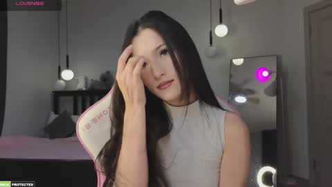 Bella next stream December 2 at 9pm gmt online show from 10-14-25, 03:07