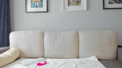 Anna  online show from 02-16-25, 10:21