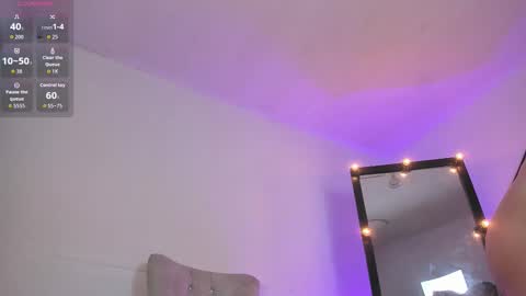 Snapshot of bella_houston chatting on 10-27-25, 12:53 bella_houston online show from 10-27-25, 12:53