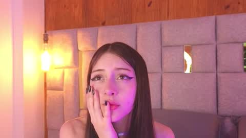 Bella online show from 11-28-25, 03:31