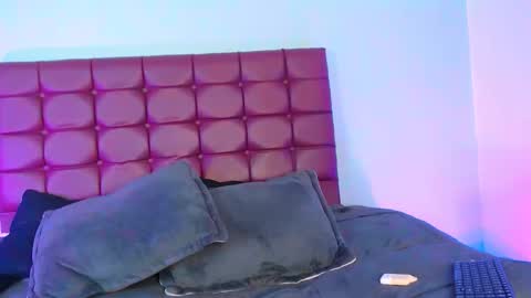 Valentina online show from 02-15-26, 10:39