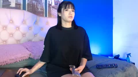 Snapshot of bella_lr chatting on 05-05-26, 02:03 Valentina online show from 05-05-26, 02:03
