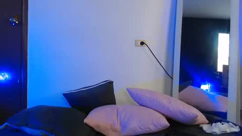 Snapshot of bella_lr chatting on 05-06-26, 02:11 Valentina online show from 05-06-26, 02:11