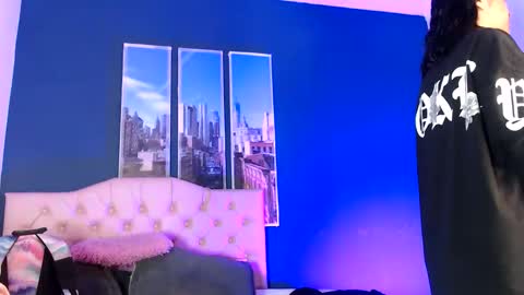 Snapshot of bella_lr chatting on 06-10-26, 01:39 Valentina online show from 06-10-26, 01:39