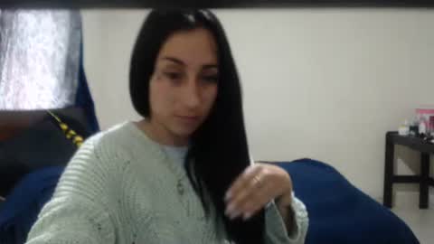 Snapshot of bella_luna34 chatting on 03-09-26, 09:08 bella_luna34 online show from 03-09-26, 09:08