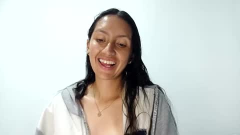 Snapshot of bella_marlowe chatting on 03-24-26, 03:00 Bella Marlowe online show from 03-24-26, 03:00